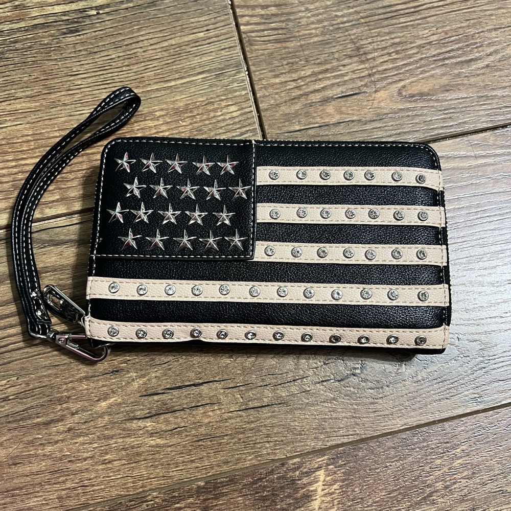 Montana West Black and Tan American Flag Wristlet